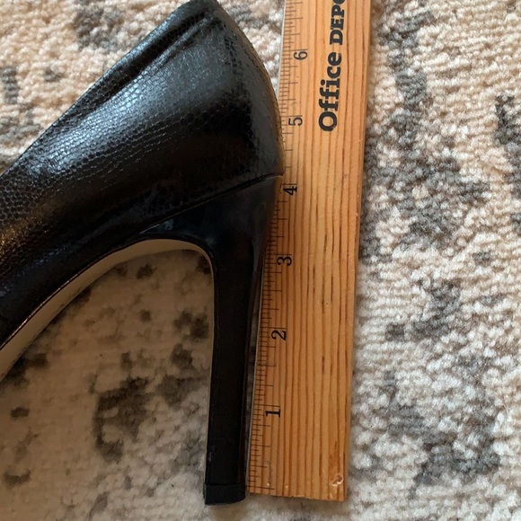Anne Klein black heels, peep toe, never worn - Picture 8 of 8
